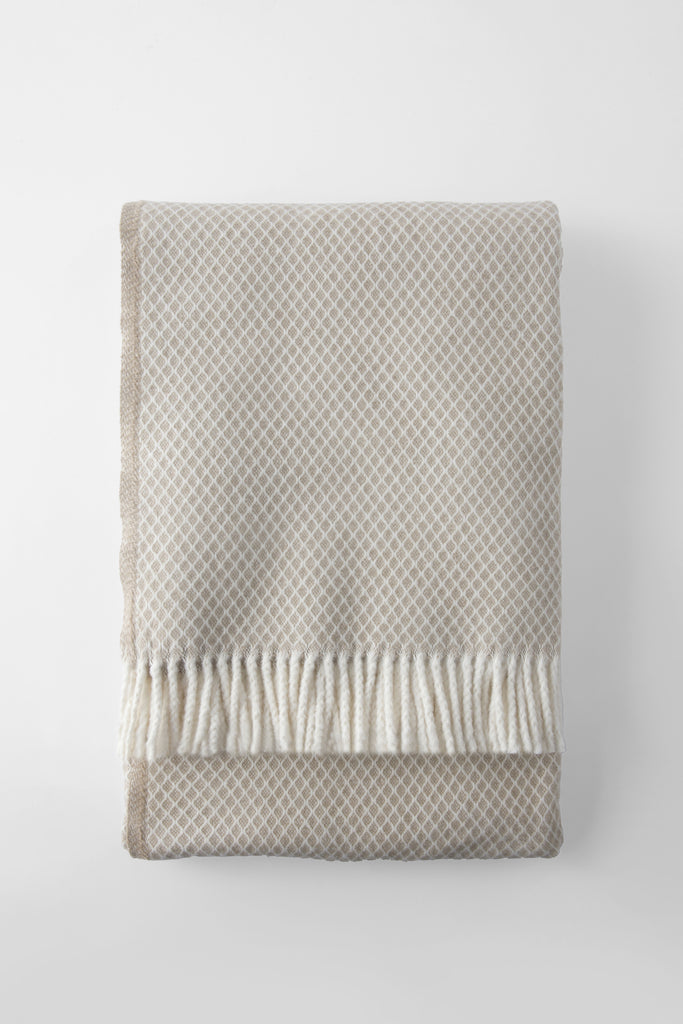 Diamond Lattice Throw