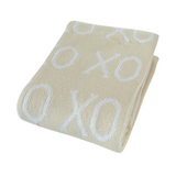 8033 - XOXO Blanket 28"x36"